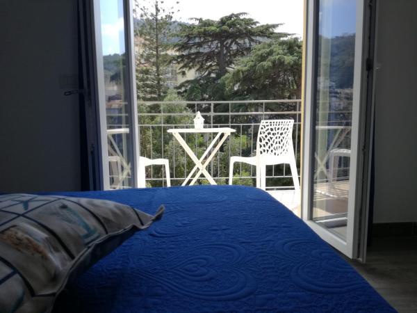 I colori di Sorrento : photo 7 de la chambre chambre deluxe (2 adultes + 1 enfant)