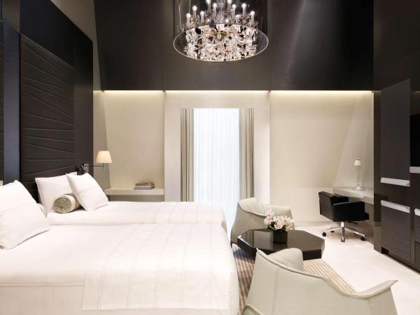 Excelsior Hotel Gallia, a Luxury Collection Hotel, Milan : photo 3 de la chambre suite penthouse royale katara 4 chambres - vue sur toits de la ville