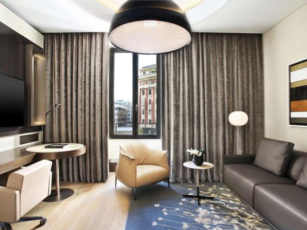 Excelsior Hotel Gallia, a Luxury Collection Hotel, Milan : photo 5 de la chambre suite atelier