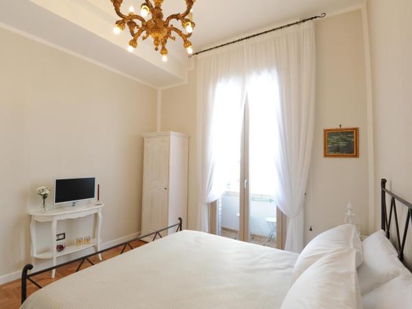 Residenza Borbonica : photo 3 de la chambre chambre double deluxe avec balcon