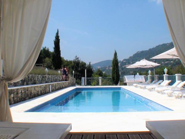 B&B with charm, quiet, kitchen, sw pool. : photo 3 de la chambre chambre familiale avec terrasse 