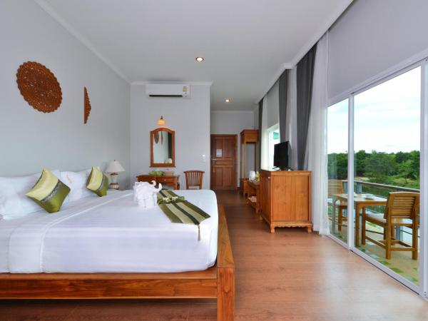 Princess River Kwai Hotel : photo 5 de la chambre chambre double deluxe - vue sur rivière