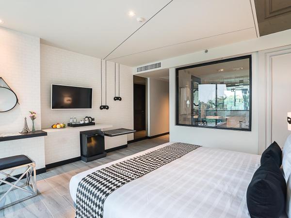 Mera Mare Pattaya : photo 4 de la chambre chambre double deluxe - vue sur mer