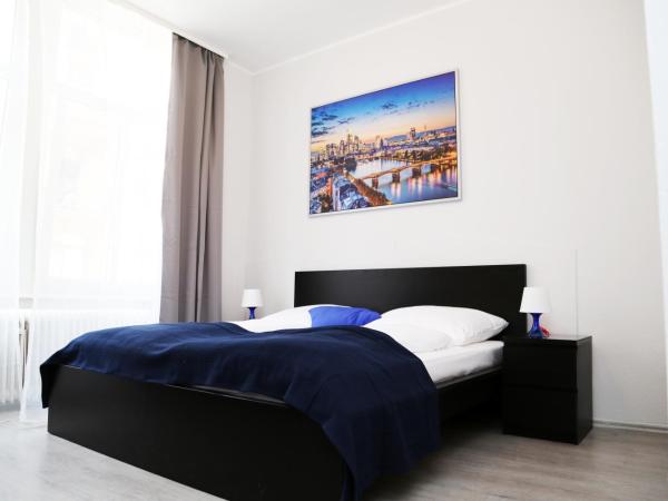 Main Hotel Frankfurt City : photo 2 de la chambre chambre familiale