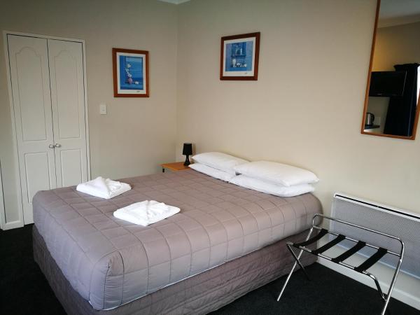 Airport Birches Motel : photo 6 de la chambre studio