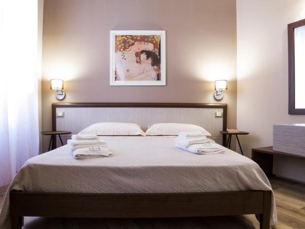 Bagnasco 18 suite&terrace : photo 1 de la chambre suite