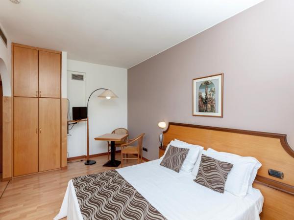 Hotel Tevere Perugia : photo 5 de la chambre chambre double ou lits jumeaux