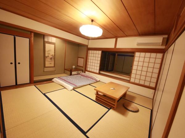 Kinkaku : photo 3 de la chambre chambre quadruple avec tatami et vue - 201