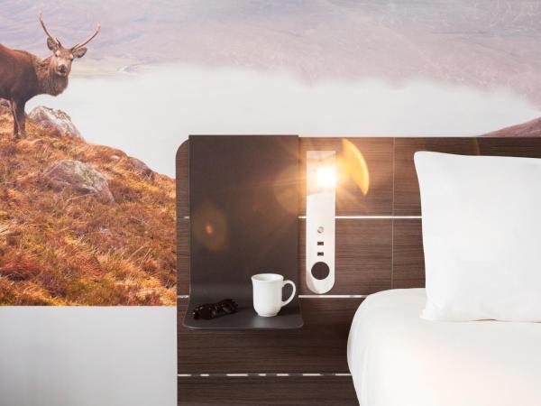 Novotel Edinburgh Centre : photo 8 de la chambre chambre lit queen-size standard avec canapé