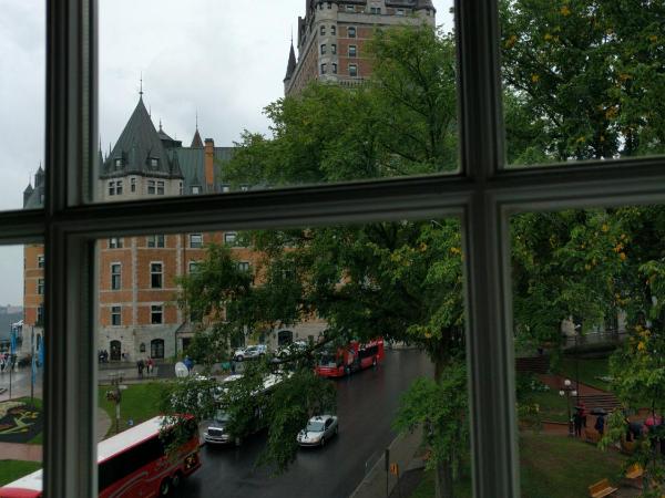 Hotel Manoir Morgan : photo 3 de la chambre chambre lit king-size deluxe