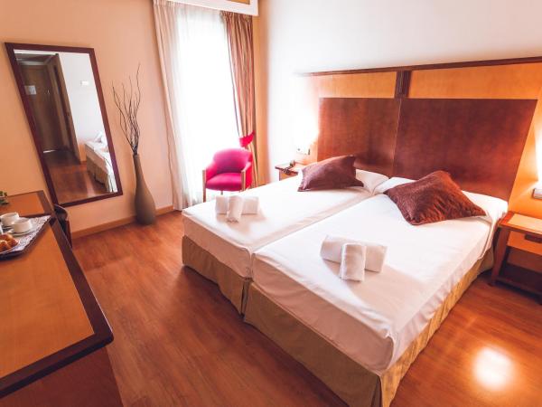 Hotel Bardo Recoletos Coco : photo 2 de la chambre chambre lits jumeaux