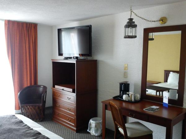 Howard Johnson by Wyndham Morelia Calle Real : photo 6 de la chambre chambre lit king-size - non-fumeurs