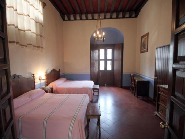 Hotel Monte Alban - Solo Adultos : photo 3 de la chambre chambre lits jumeaux