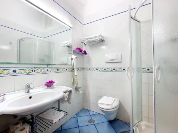 Hotel Zi' Teresa : photo 7 de la chambre chambre double ou lits jumeaux avec balcon