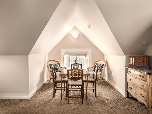 O Canada House Bed & Breakfast : photo 3 de la chambre chambre king avec 2 lits king size - dernier Étage