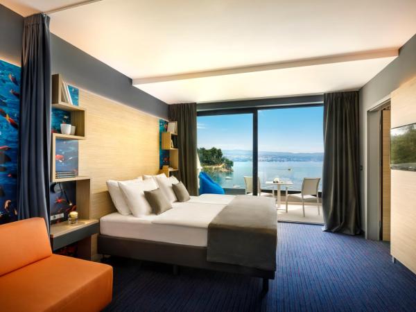 Hotel Ičići - Liburnia : photo 6 de la chambre chambre familiale supérieure avec balcon - vue sur mer