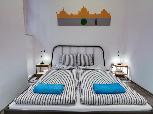 Pal's Mini Hostel : photo 1 de la chambre chambre double avec salle de bains commune