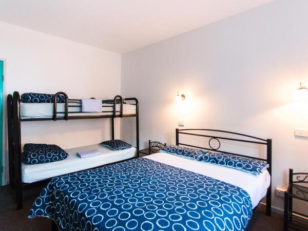 YHA Hobart Central : photo 2 de la chambre chambre familiale avec salle de bains privative