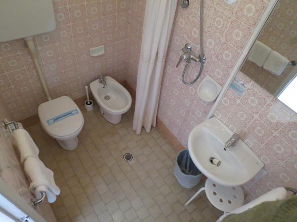 Hotel Gemini : photo 1 de la chambre chambre quadruple Économique