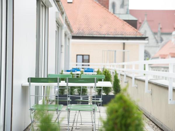 Hotel Fidelio : photo 3 de la chambre chambre quadruple