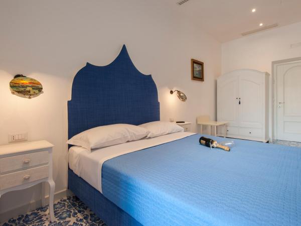 Surriento Suites : photo 5 de la chambre chambre double deluxe - vue sur mer