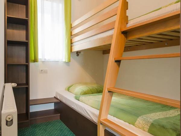 Babi Guesthouse - Babi Vendégház : photo 3 de la chambre chambre familiale avec terrasse