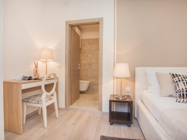 Hostel Splendido : photo 3 de la chambre chambre double deluxe avec salle de bains privative