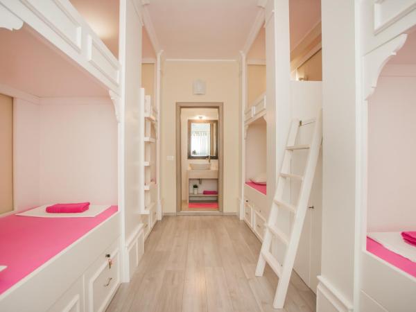 Hostel Splendido : photo 4 de la chambre lit simple dans dortoir de 8 lits