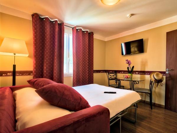 Zenitude Hôtel-Résidences Les Jardins de Lourdes : photo 3 de la chambre studio double