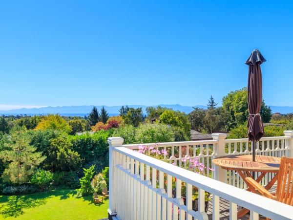Fairholme Manor Inn : photo 7 de la chambre suite lit king-size - vue sur océan