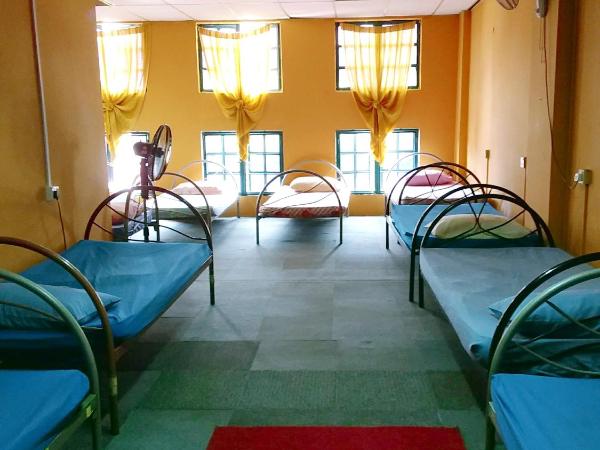 Oasis Guest House : photo 3 de la chambre lit dans dortoir de 8 lits