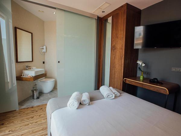 Málaga Premium Hotel : photo 3 de la chambre chambre simple avec balcon