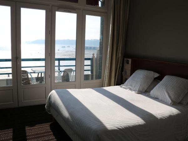 La Mere Champlain : photo 1 de la chambre chambre double supérieure avec balcon - vue sur mer