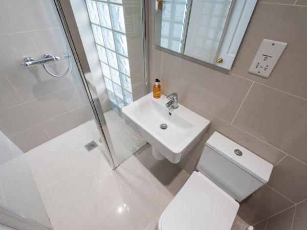 Number 17 Bath : photo 4 de la chambre chambre supérieure - vue sur abbaye