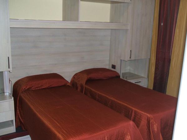 Hotel La Pioppa : photo 4 de la chambre chambre lits jumeaux standard