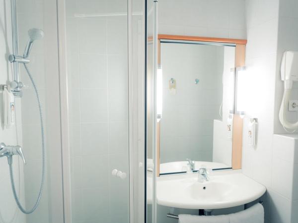 ibis Grenoble Gare : photo 8 de la chambre chambre double standard