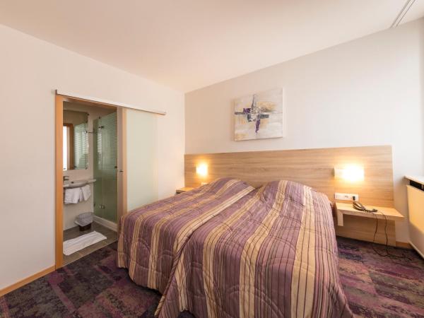 Hôtel Vendôme : photo 5 de la chambre chambre double