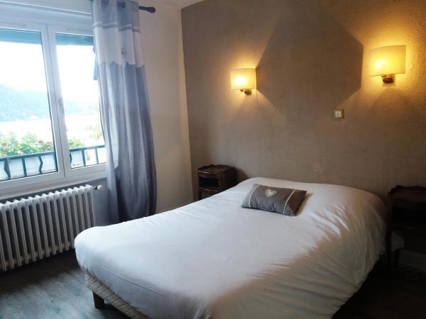 Hôtel De La Paix : photo 3 de la chambre chambre double - côté lac
