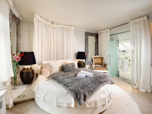 Kanonicza 22 : photo 6 de la chambre suite de luxe avec jacuzzi privé