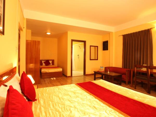 Royal Astoria Hotel : photo 2 de la chambre chambre familiale adaptée aux personnes à mobilité réduite