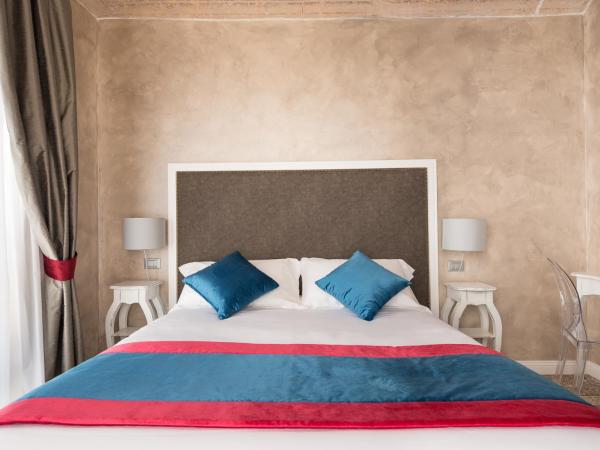 Cerea BnB : photo 3 de la chambre chambre double avec salle de bains privative