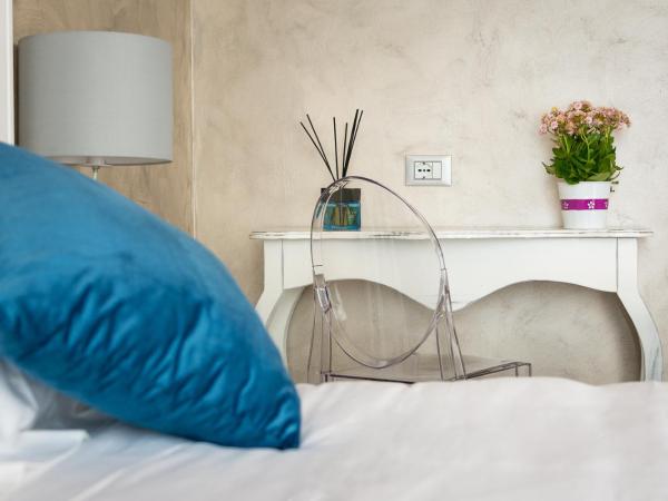 Cerea BnB : photo 2 de la chambre chambre double avec salle de bains privative