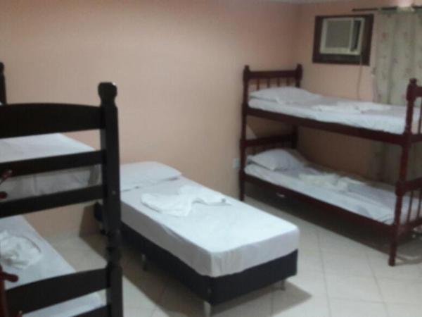 Pousada Serra e Mar RioCentro : photo 1 de la chambre chambre quadruple