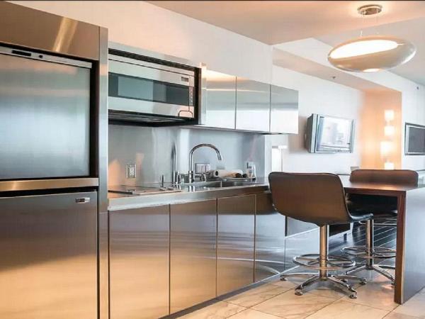 Palms Place Beautiful 51st Floor with Mountain Views : photo 10 de la chambre studio lit king-size avec canapé-lit