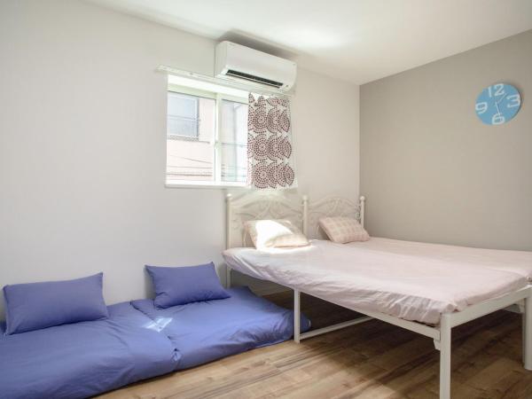 Osaka Tsuruhashitei Hotel Asahi group 大阪鶴橋亭ホテル : photo 2 de la chambre chambre quadruple avec salle de bains privative