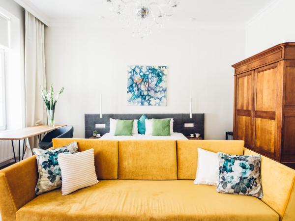 Adele Apartments : photo 10 de la chambre grande chambre double ou lits jumeaux