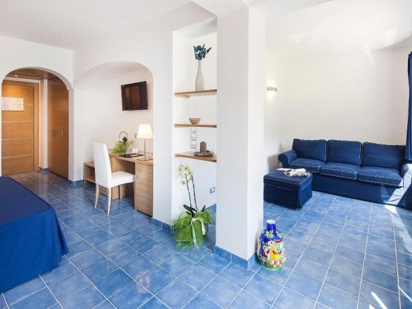 Grifo Hotel Charme & SPA : photo 2 de la chambre suite junior - vue latérale sur mer