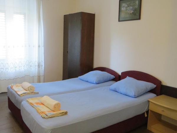 Rooms Garden : photo 3 de la chambre chambre triple avec salle de bains