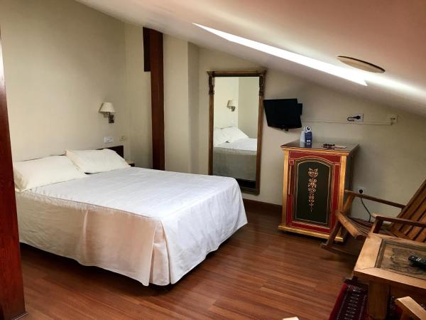 Hotel Microtel Placentinos : photo 5 de la chambre chambre buhardilla 2 personnes