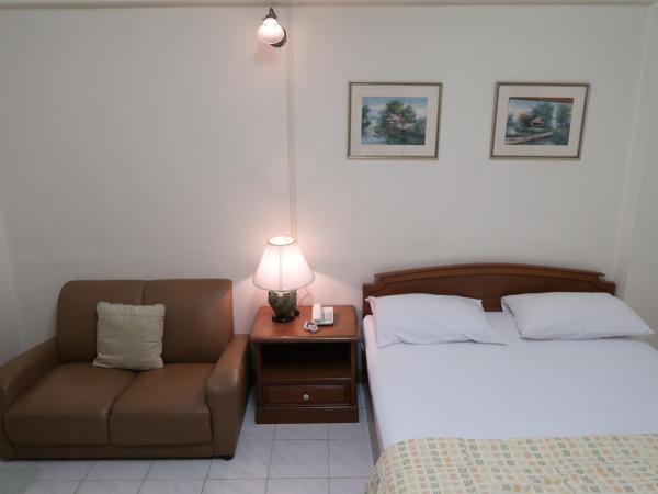 Phawana Sweet Hotel : photo 3 de la chambre chambre standard lit queen-size